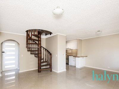 3 / 8 Lawrence Street, Como