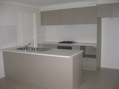 22B Hollyoake Circuit, Bardia