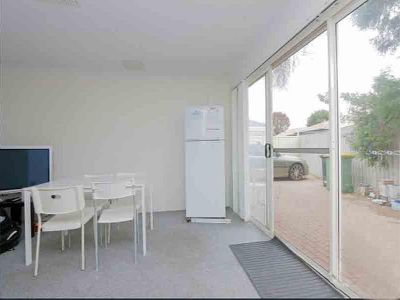 2 / 29 Farnham Street Street, Bentley