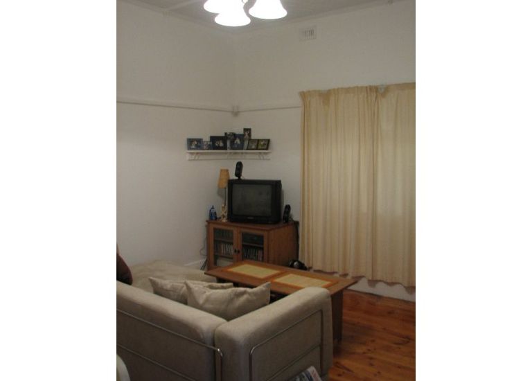 8 / 17 South Esplanade, Glenelg