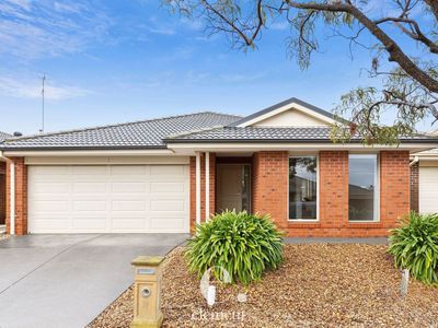 39 Village Green Drive, Leopold