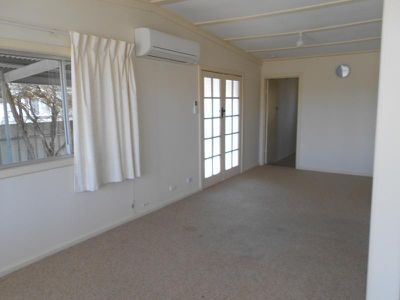 52 Alexander Avenue, Horsham