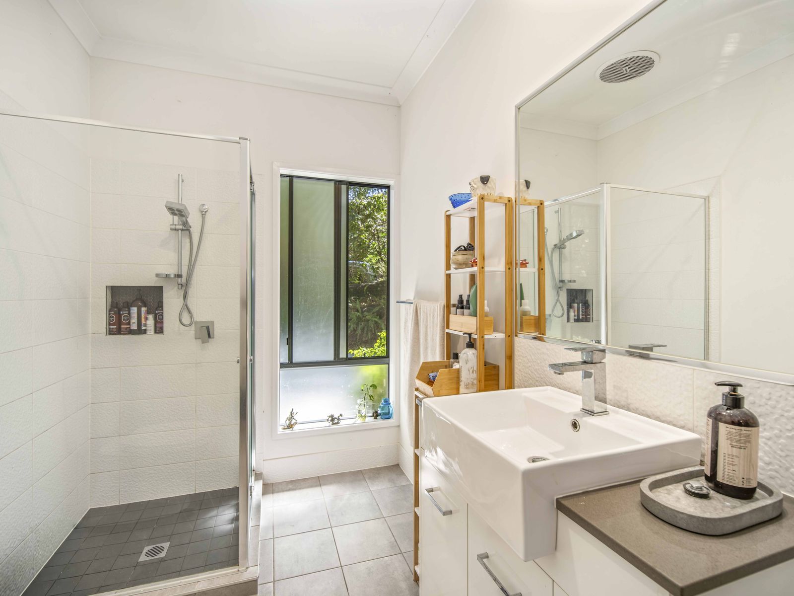 2 / 1A Yengarie Way, Ocean Shores