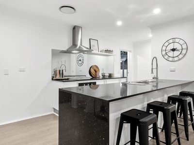 22 Kallista Road, Rochedale South
