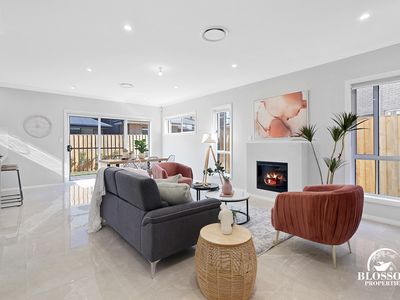 21 Indigo Parade (Gables), Box Hill