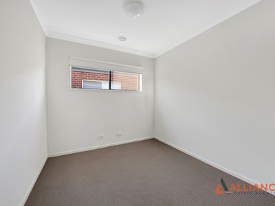 62 Loudon Circuit, Craigieburn