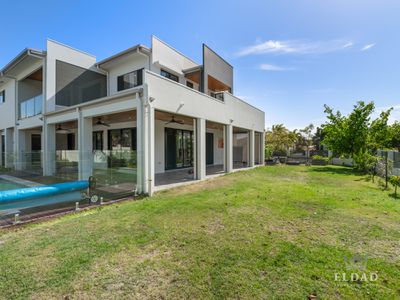 1 Marina Parade, Jacobs Well