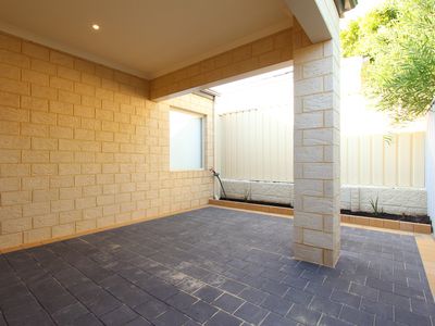 9C Chichester Way, Nollamara