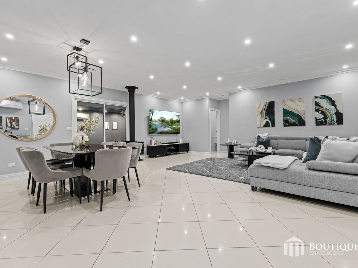 6 Matthews Place, Dandenong North