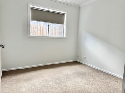 6 Shrubs Road, Mambourin