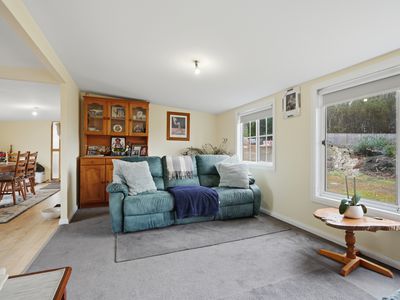 18 Crichton Road, Mount Seymour