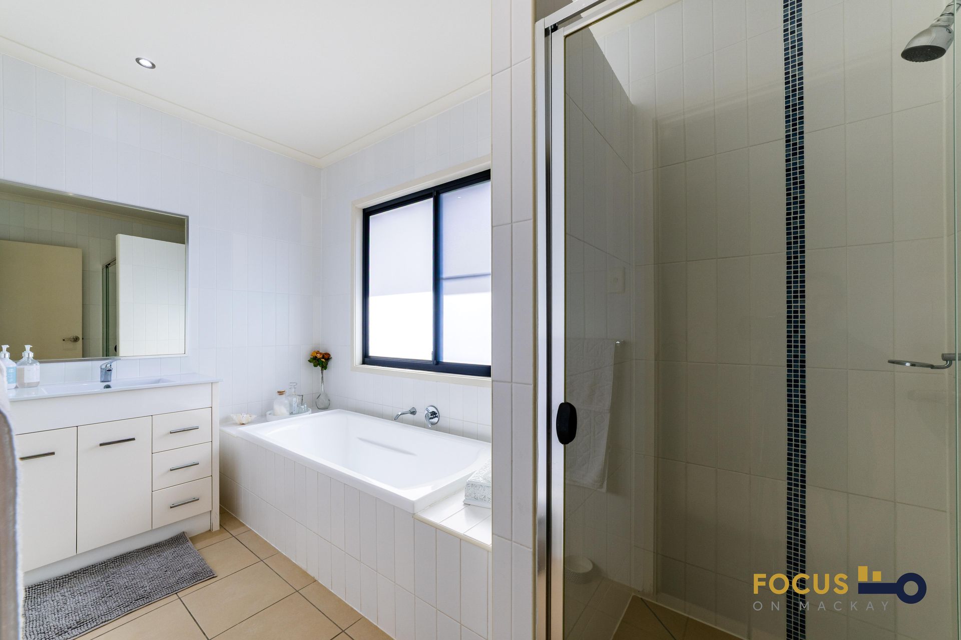 22 / 7 Bilgola Place, Blacks Beach