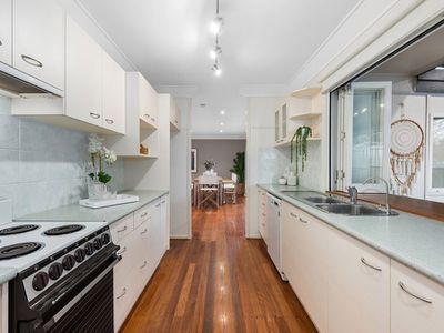 74 Hendren Street, Carina