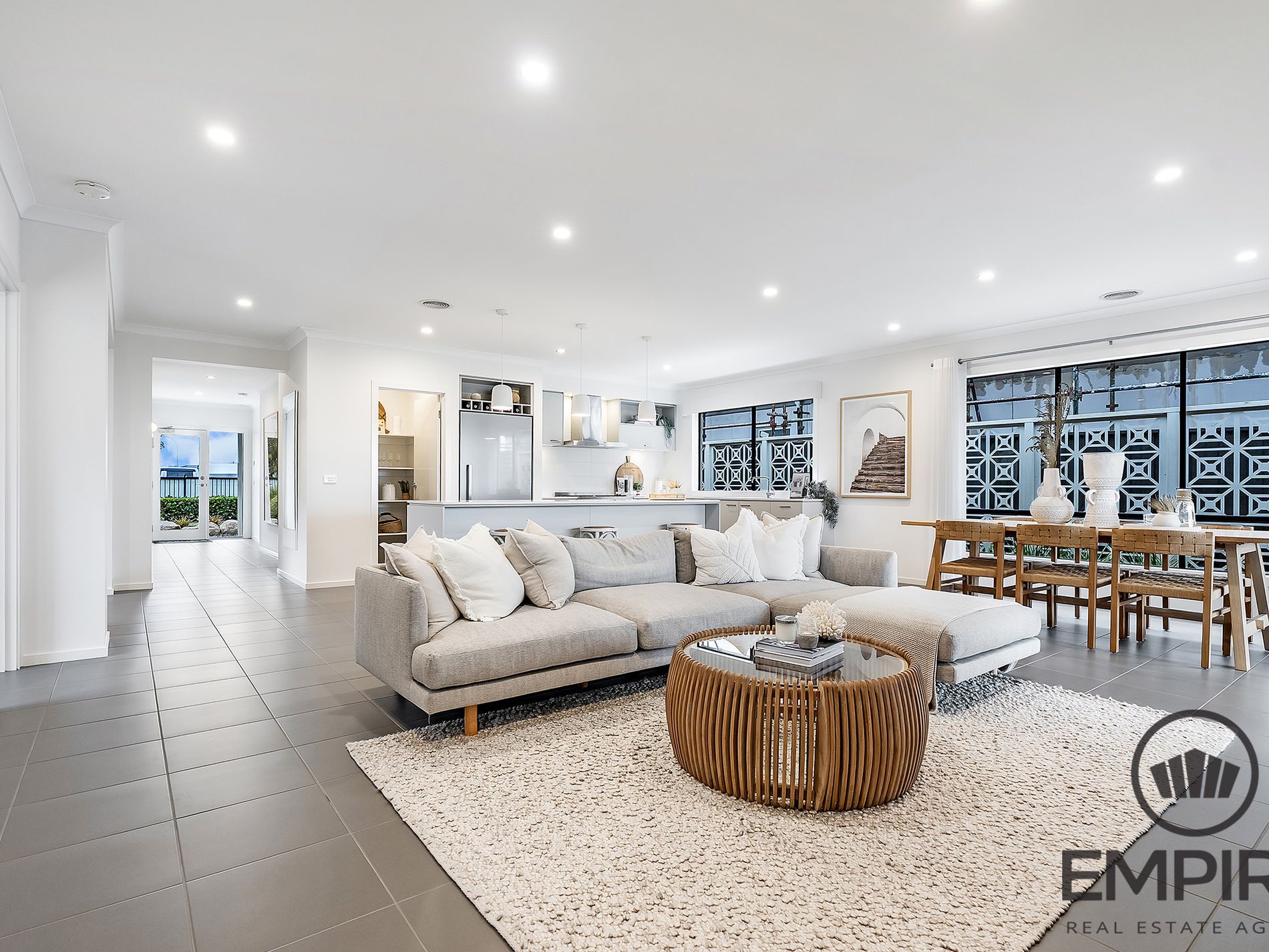 45 Centenary Boulevard, Officer South