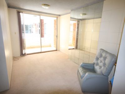 12 / 1 Racecourse Place, Eastlakes