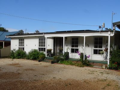 36 Livingstone Street, Avenel