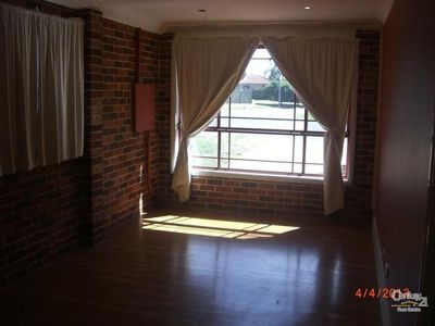 10 Kingfisher Street, Dubbo