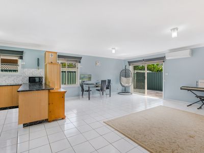 2 / 14 Chrysanthemum Avenue, Lurnea