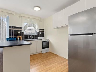 10/8 Clyde Street, Maribyrnong