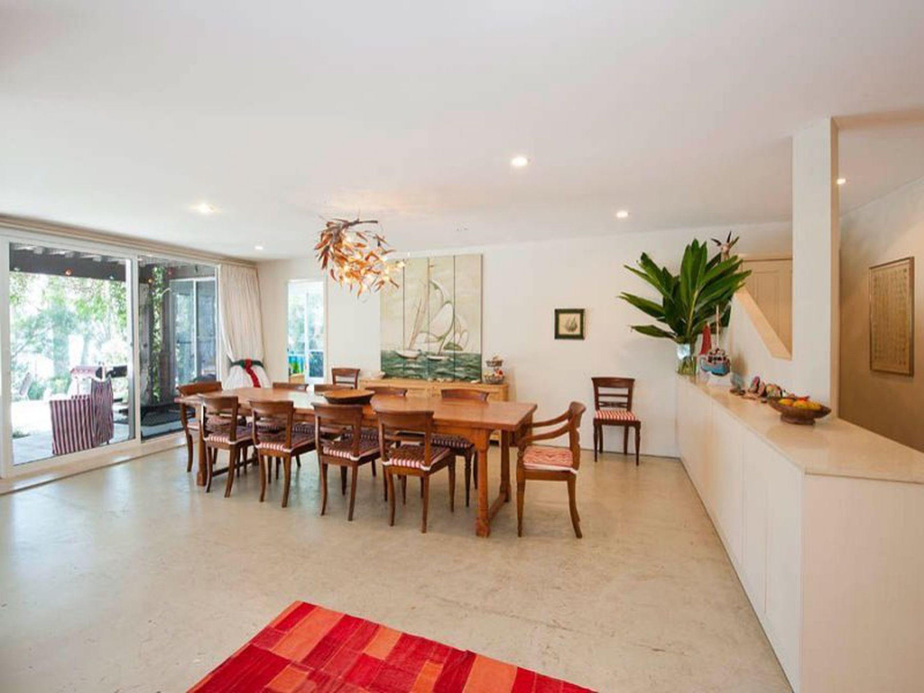 24 Kings Point Drive, Kings Point