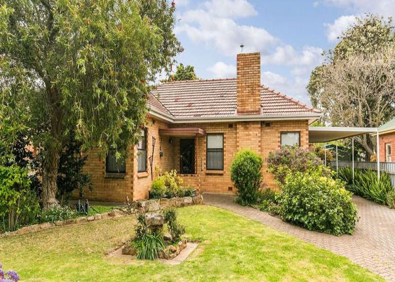 48 Railway Terrace, Warradale