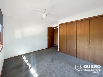5A Rainbow Place, Dubbo