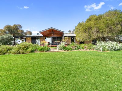 1511 Lake Road, Bethanga