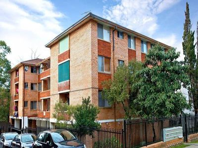 8 / 2 Forbes Street, Warwick Farm