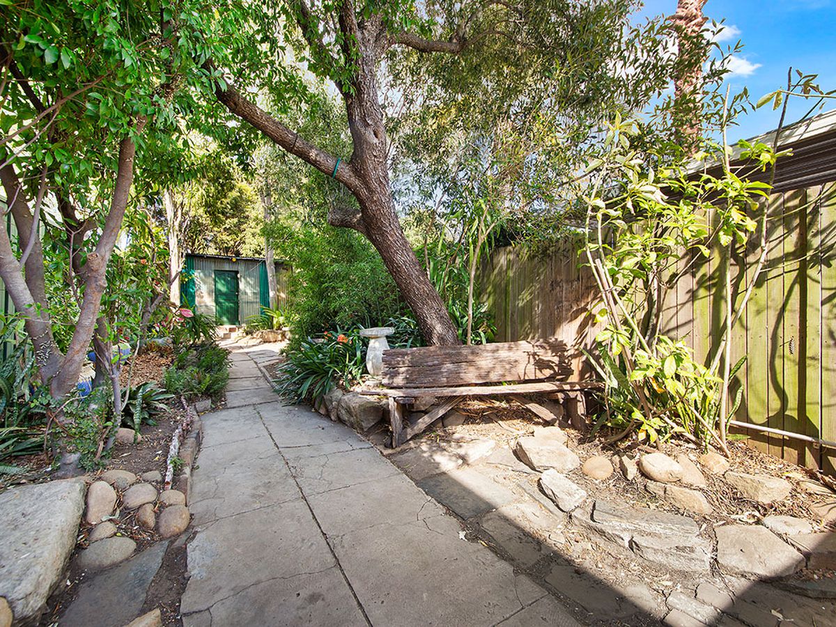 6 Laura Street, Newtown