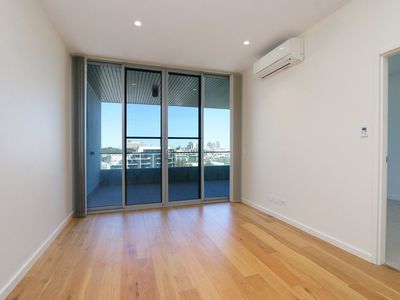 802 / 9 Tully Road, East Perth
