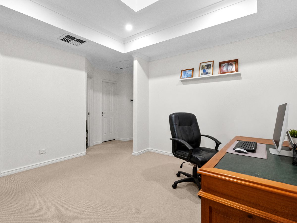 58 Lakeside Drive, Joondalup