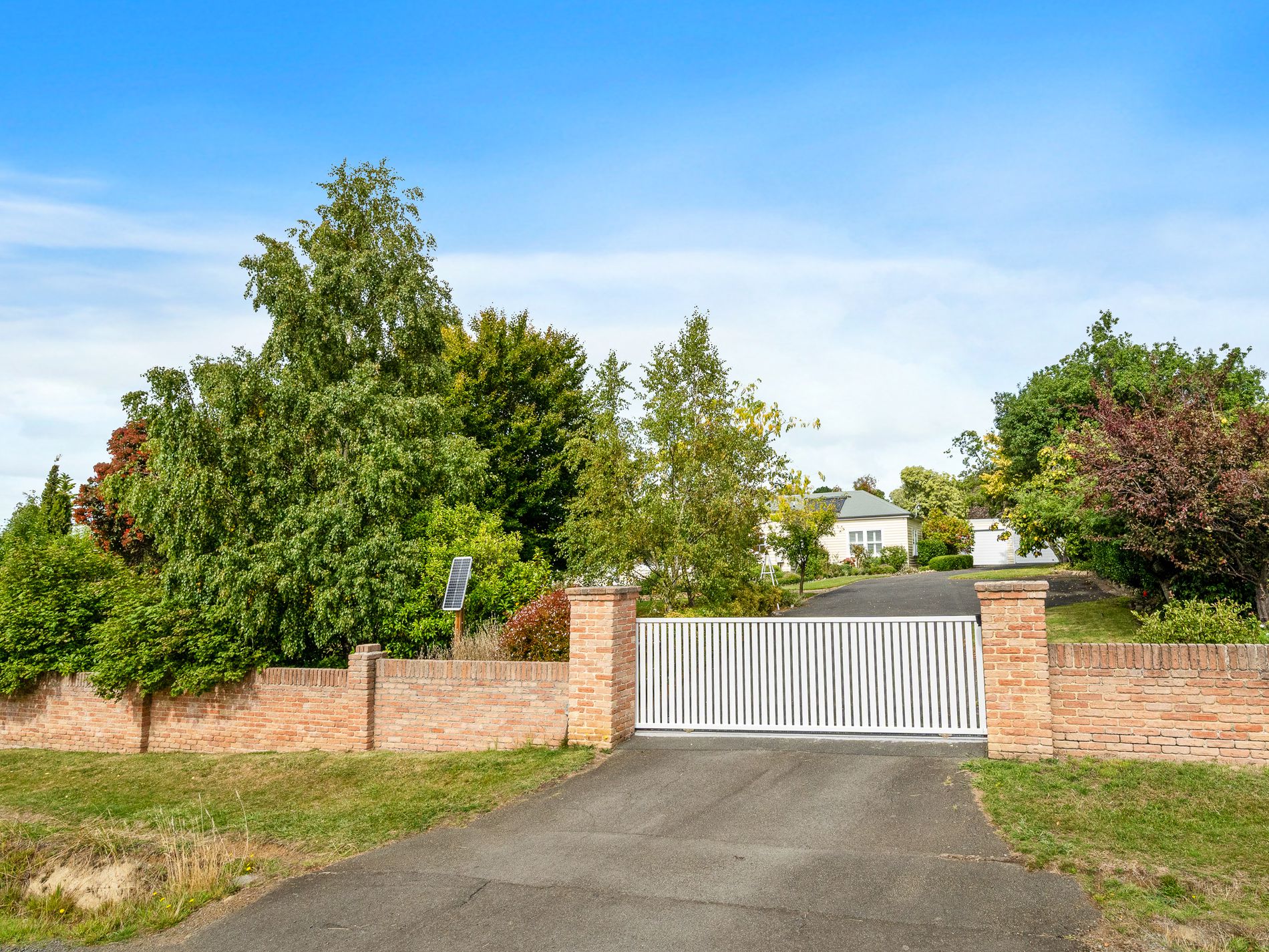 15 Woodbridge Hill Road, Woodbridge