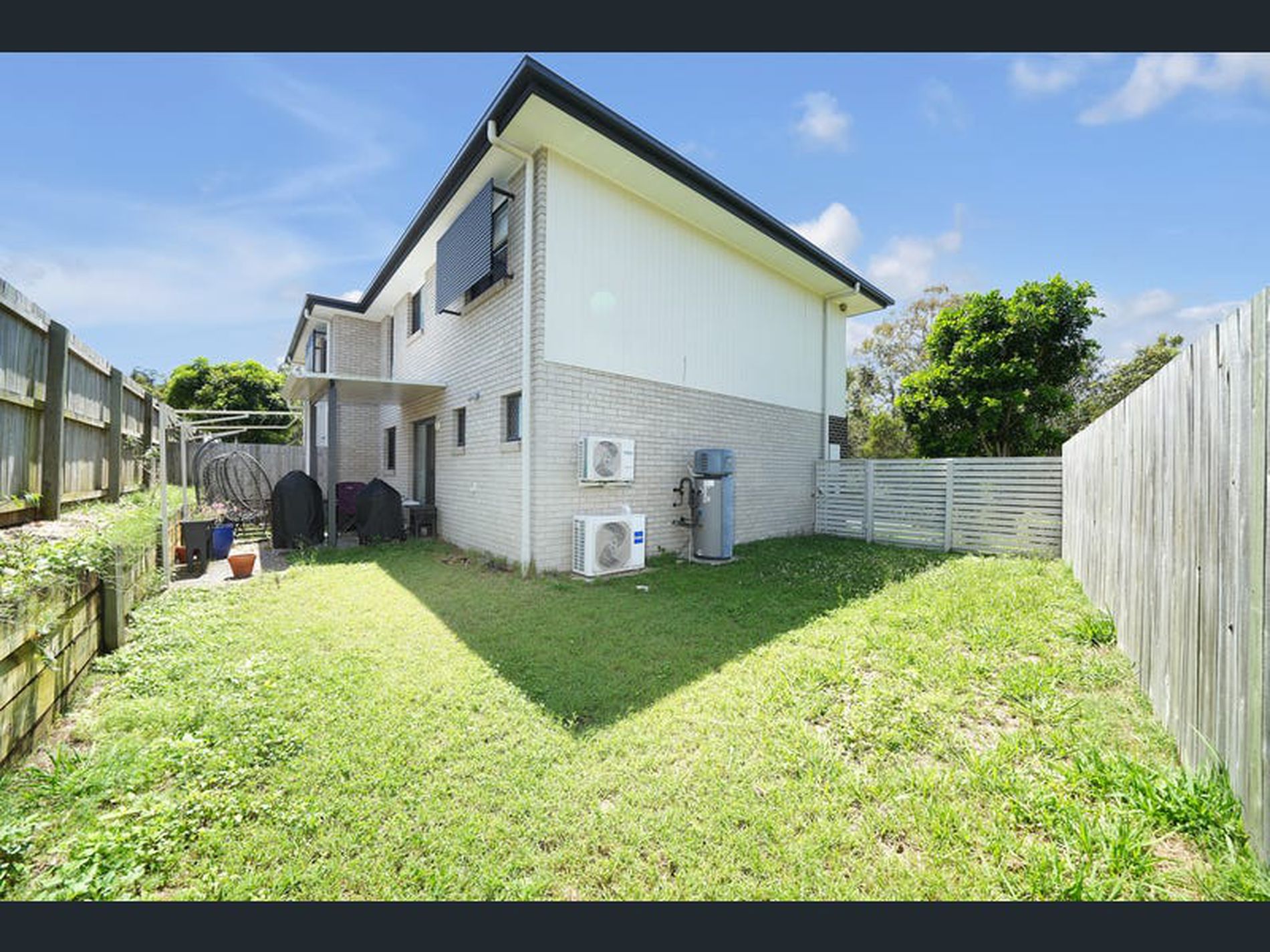 1 / 1 Goal Crescent, Griffin