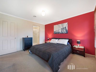 10 Tranter Square, Lynbrook