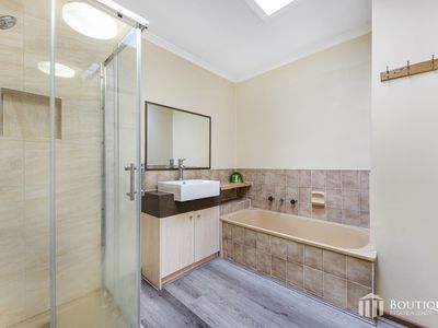 2 / 1370 Heatherton Road, Dandenong