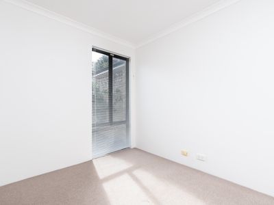 1/31 Holder Street, St James