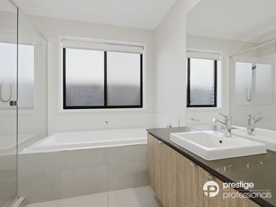 7 Fenner Terrace, Oran Park