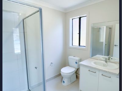 48 Lynwood Dr, Thornhill Park