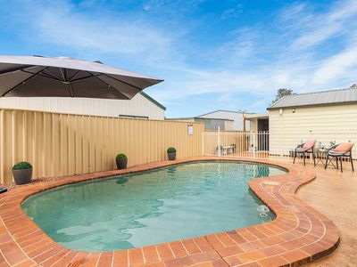 2 Ninth Street, Weston