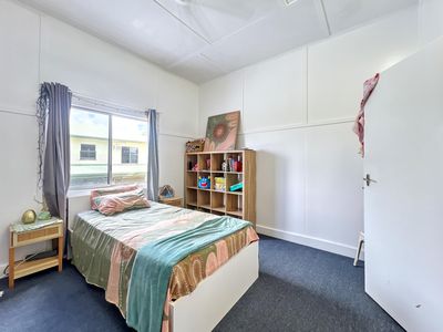 6 BLACKWOOD STREET, Goondi Bend