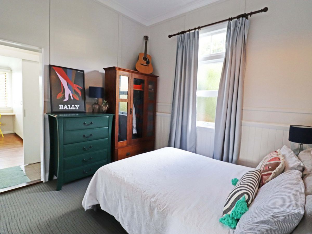 10 George Street, Tolga