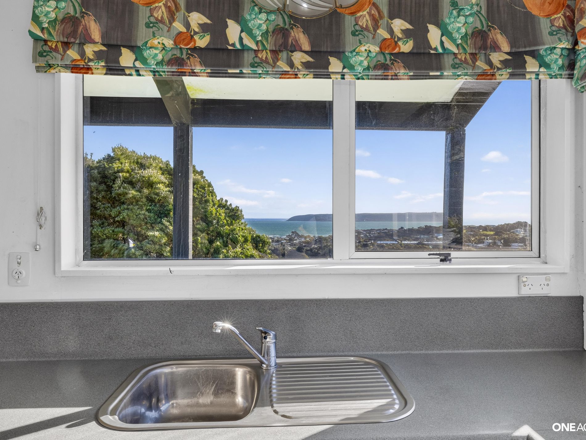 129 Gloaming Hill, Titahi Bay