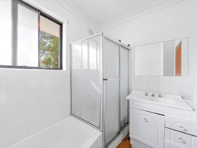 8 / 32 Hampstead Road, Homebush West