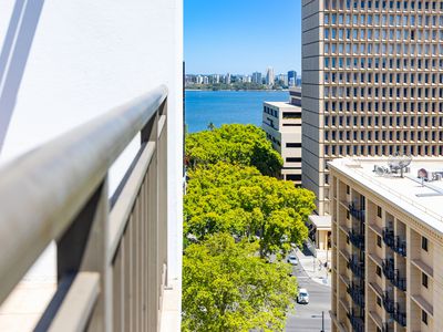 1002 / 12 Victoria Avenue, Perth