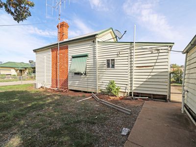 1 Narrow Street, Kerang