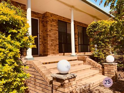 1 Jenny Close, Elermore Vale