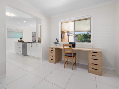 16 Pineneedle Court, Oxenford