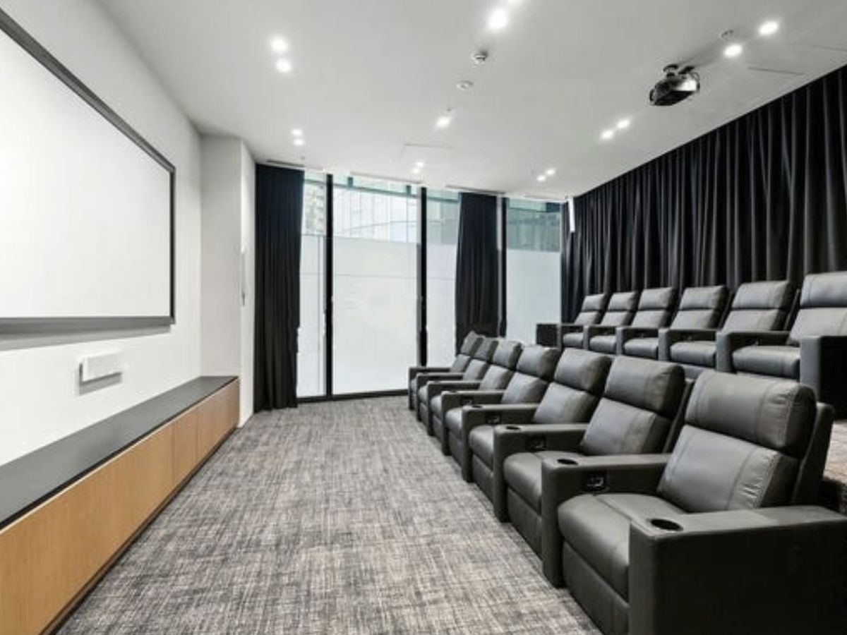 304 / 11 Bale Circuit, Southbank