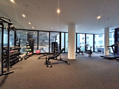 1708 / 450 St Kilda Road, Melbourne