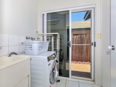 11 Buckingham Street, Gunn